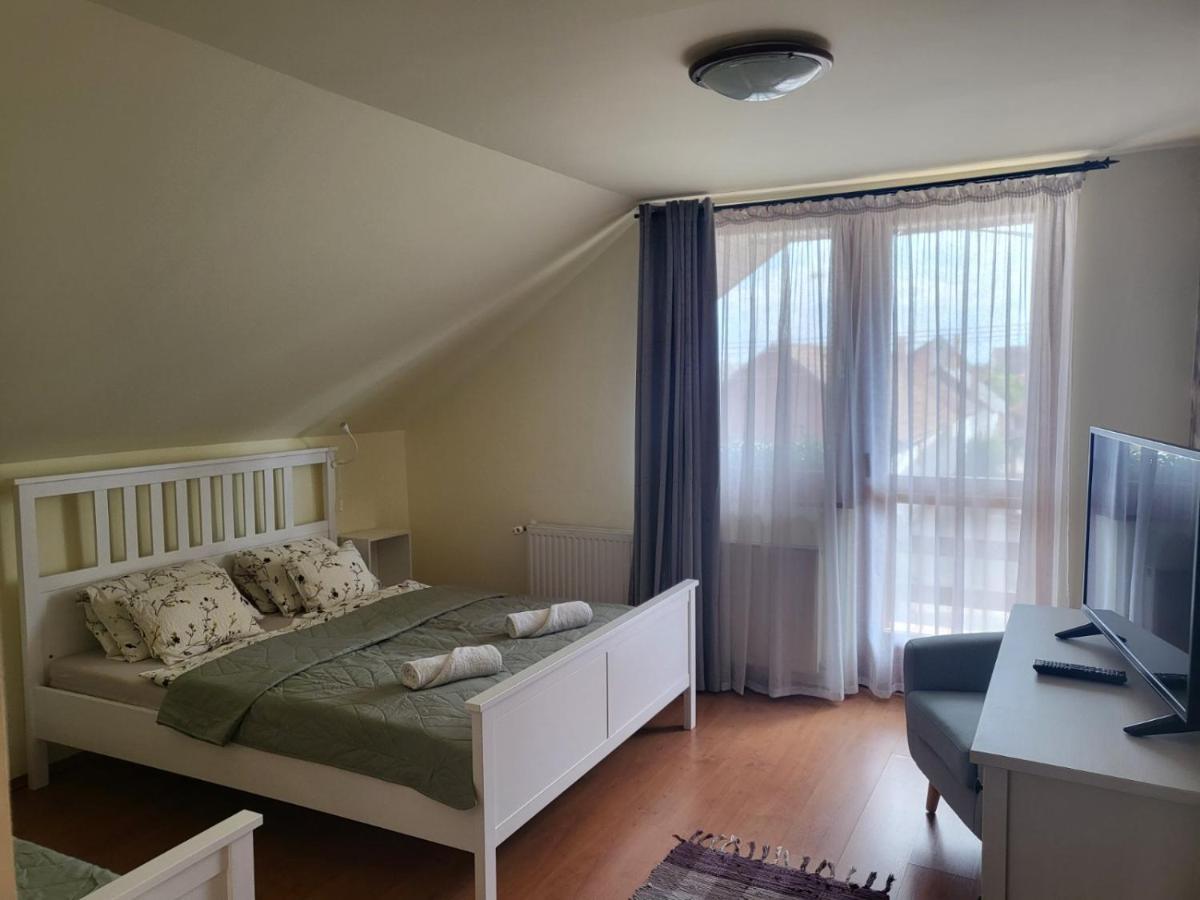 Arpad Apartman Hajdúszoboszló Buitenkant foto
